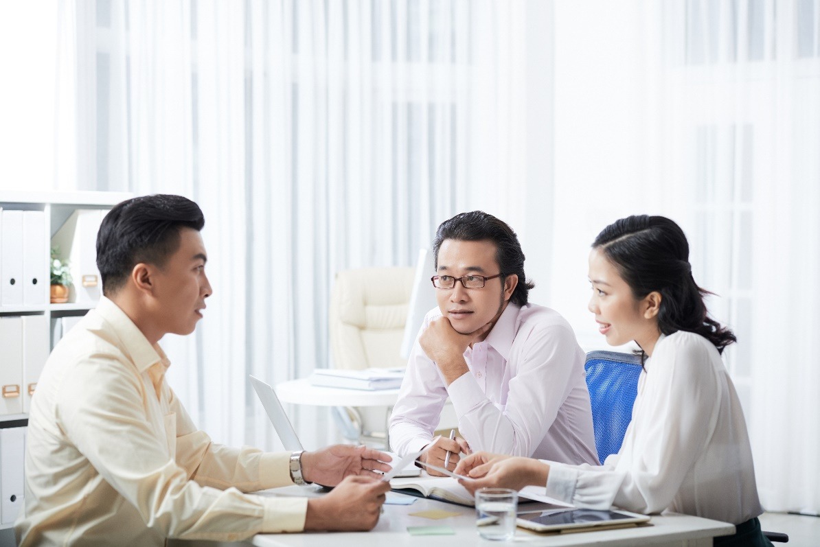 Lợi ích khi lựa chọn dịch vụ tư vấn thủ tục xin cấp chứng nhận quyền sử dụng đất và tài sản gắn liền với đất